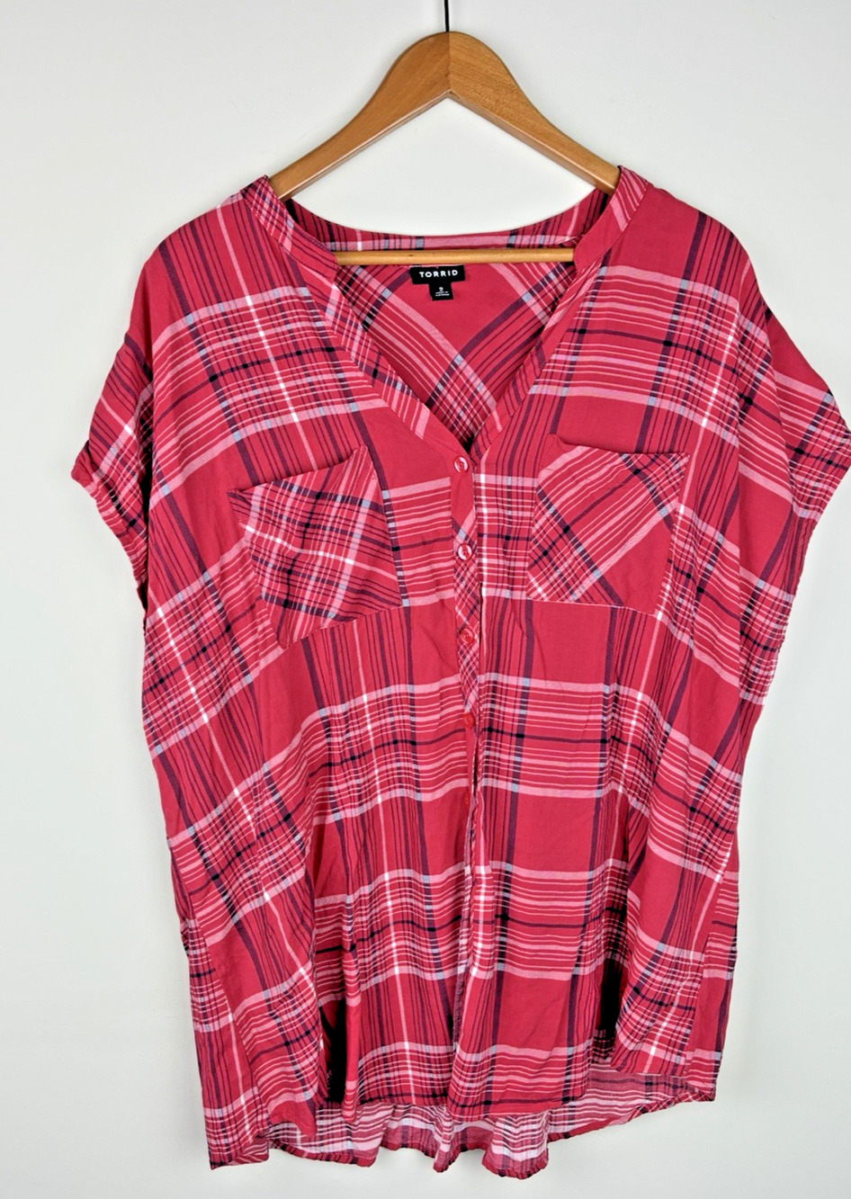 Torrid Womens Size 2 18/20 Red Plaid Button Front Blouse Short Sleeve Rayon Fall